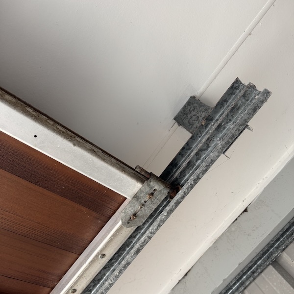 Ring Bolt Door tractor roof